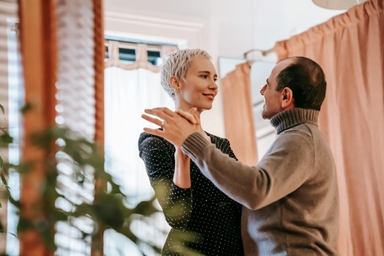 Your Guide to Navigating Age Gap Relationships: The Pros and Cons